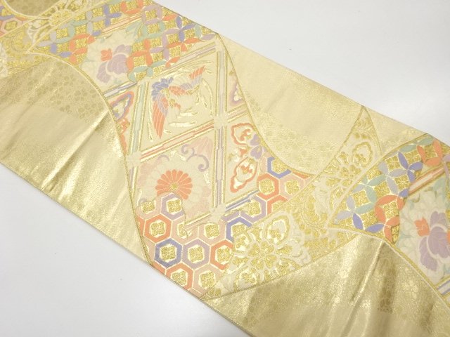 JAPANESE KIMONO / JAPANESE TRADITIONAL PATTERNS OF PHOENIXES / PAULOWN